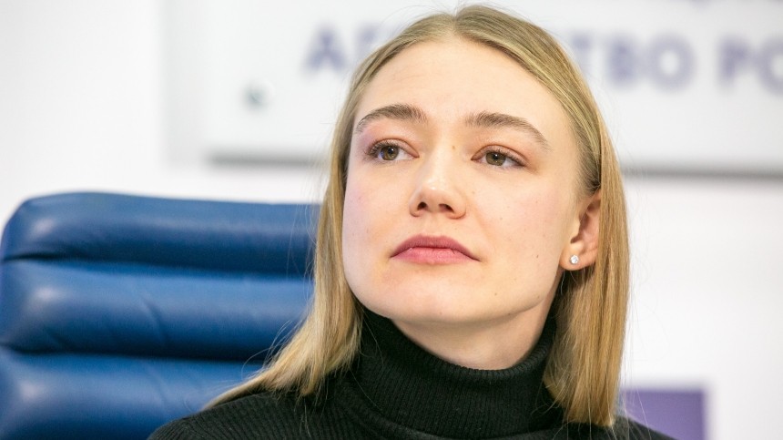 Актриса Оксана Акиньшина на пресс-конференции в ТАСС