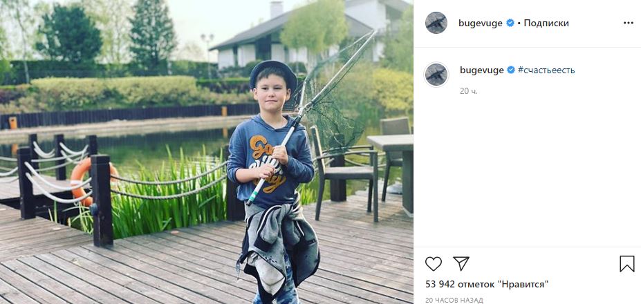 Охота на головастиков: Павел Прилучный отправился на рыбалку с сыном