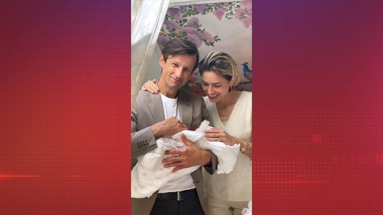 «Добро пожаловать в мир!» — тренер «Зенита» показал новорожденную внучку