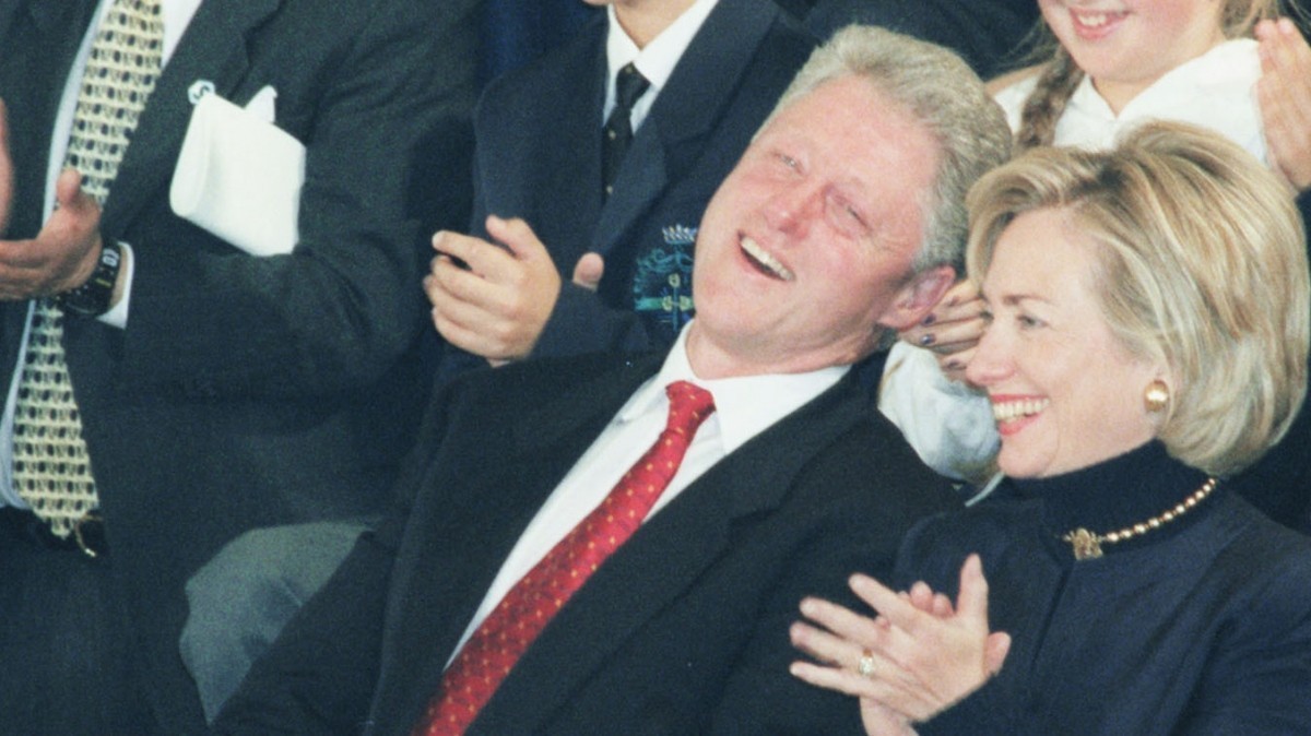 «Тефлоновый Билл»: Три главных скандала Билла Клинтона