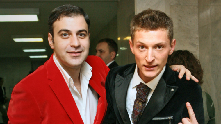 Комики Гарик Мартиросян и Павел Воля на вручении премии "Золотой граммофон" в 2006-м