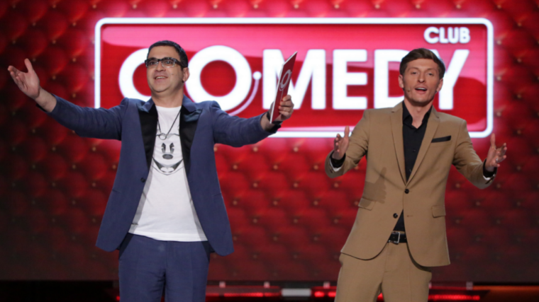 Комики Гарик Мартиросян и Павел Воля на съемках телешоу Comedy Club в 2015-м
